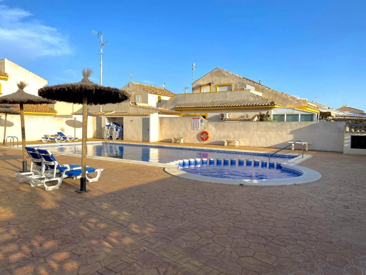 Apartamento Bonito Adosado Con Piscina A 200 M De La Playa El Mojon  Exterior foto