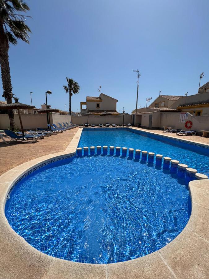 Apartamento Bonito Adosado Con Piscina A 200 M De La Playa El Mojon  Exterior foto